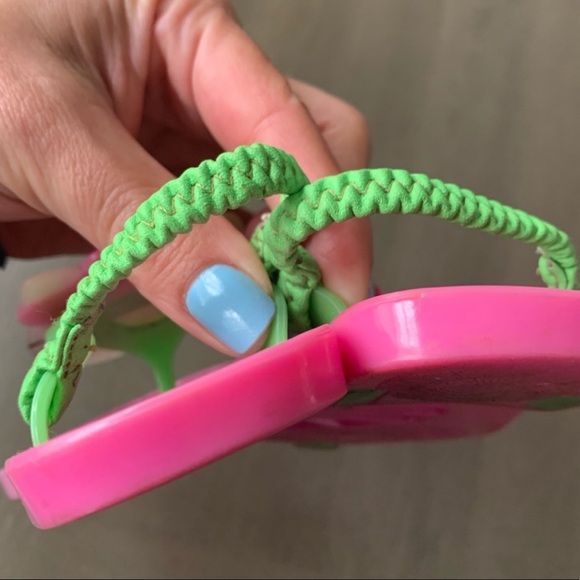 Adorable Hello Kitty toddler sandals size 5/6 Limited Edition Perfect for Summer - Picture 5 of 6